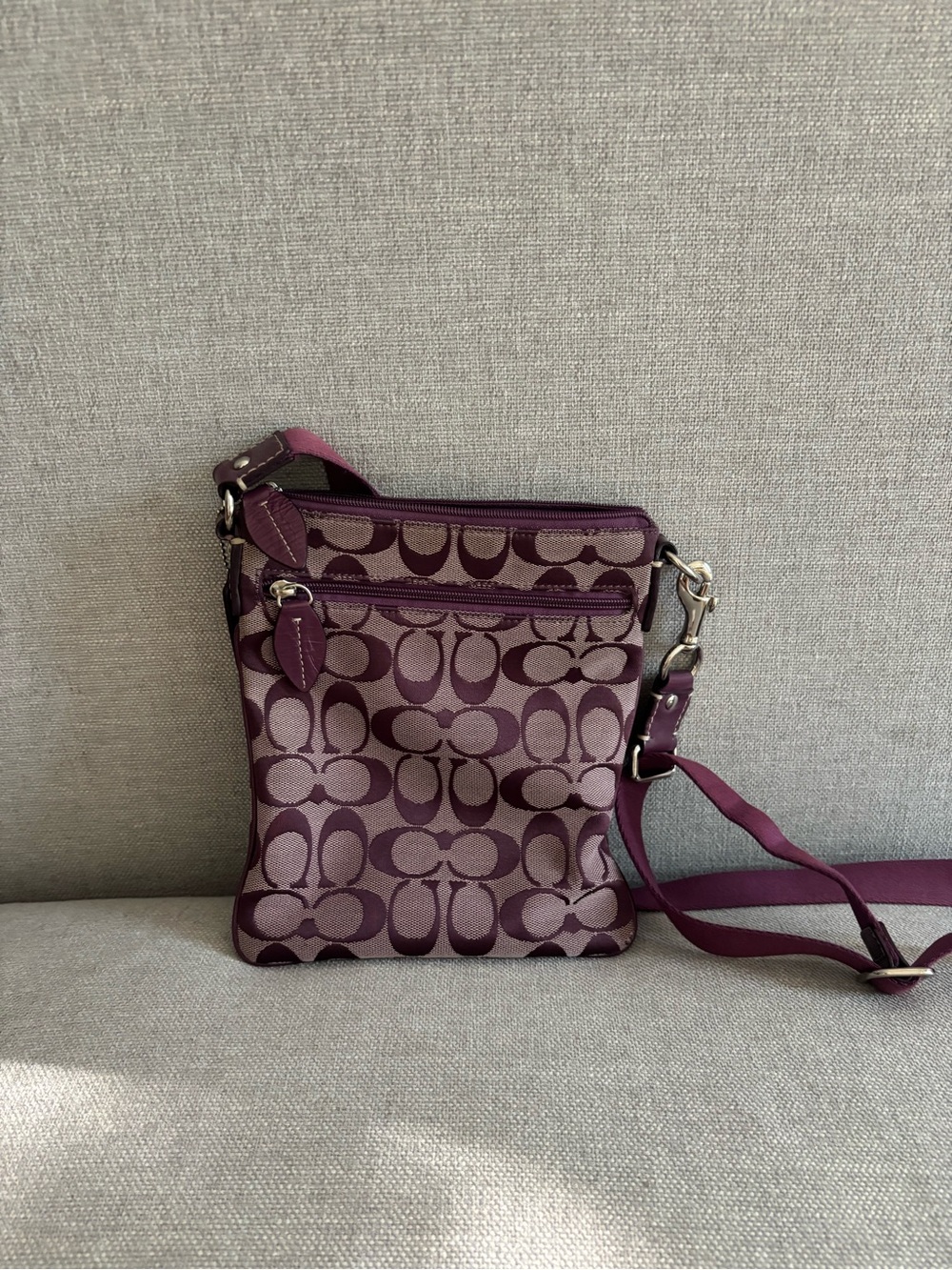Coach Plum Signature Crossbody Bag - Picture 5 of 6